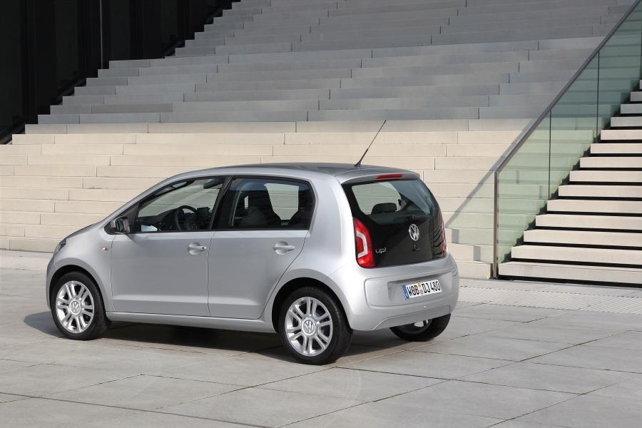  Volkswagen up! 5-Door 2012 года  (фото 9 из 26)